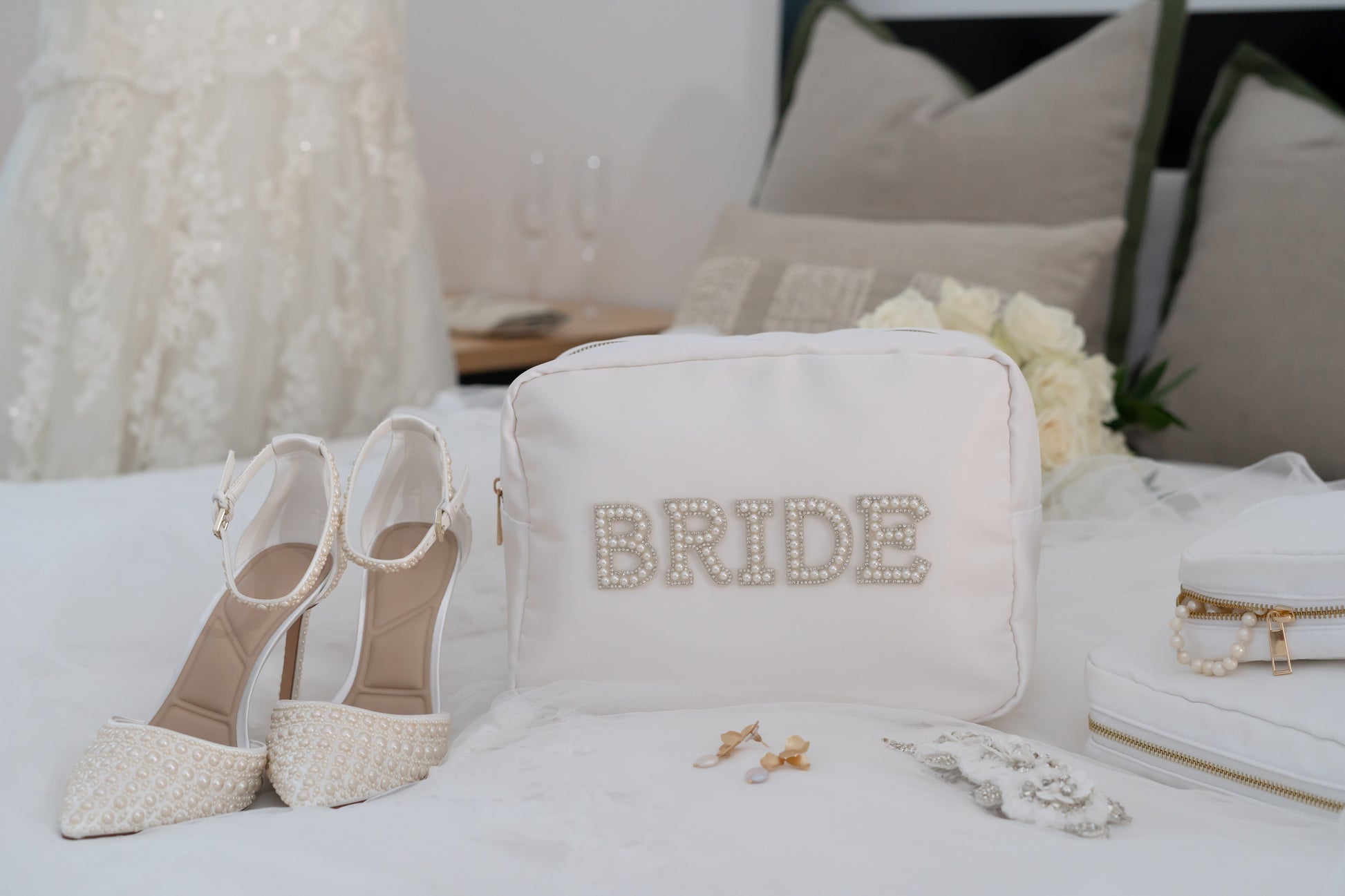 White Large “Bride” Pouch - The Happy Tribe