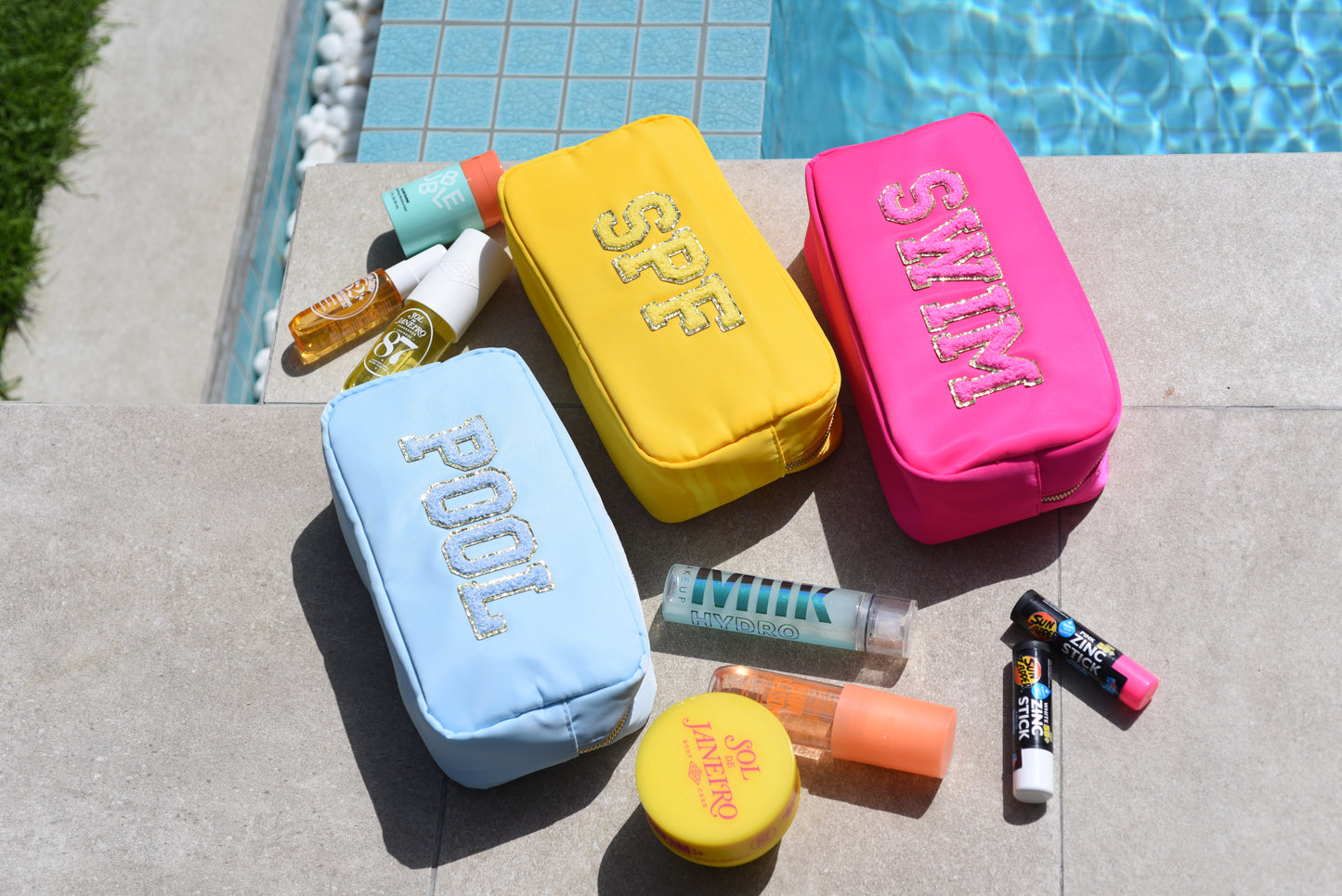 "Pool" Medium Pouch, Baby Blue