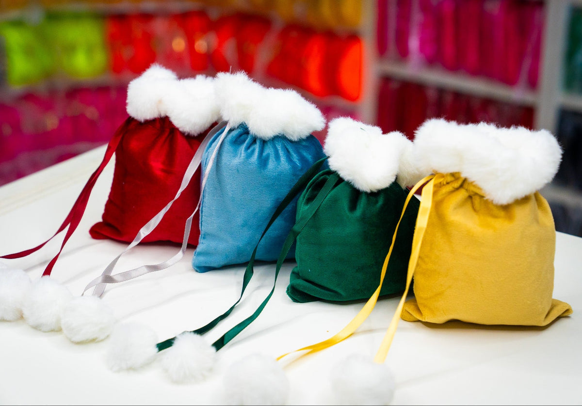 Christmas Mini Pom Pom Pouch - The Happy Tribe