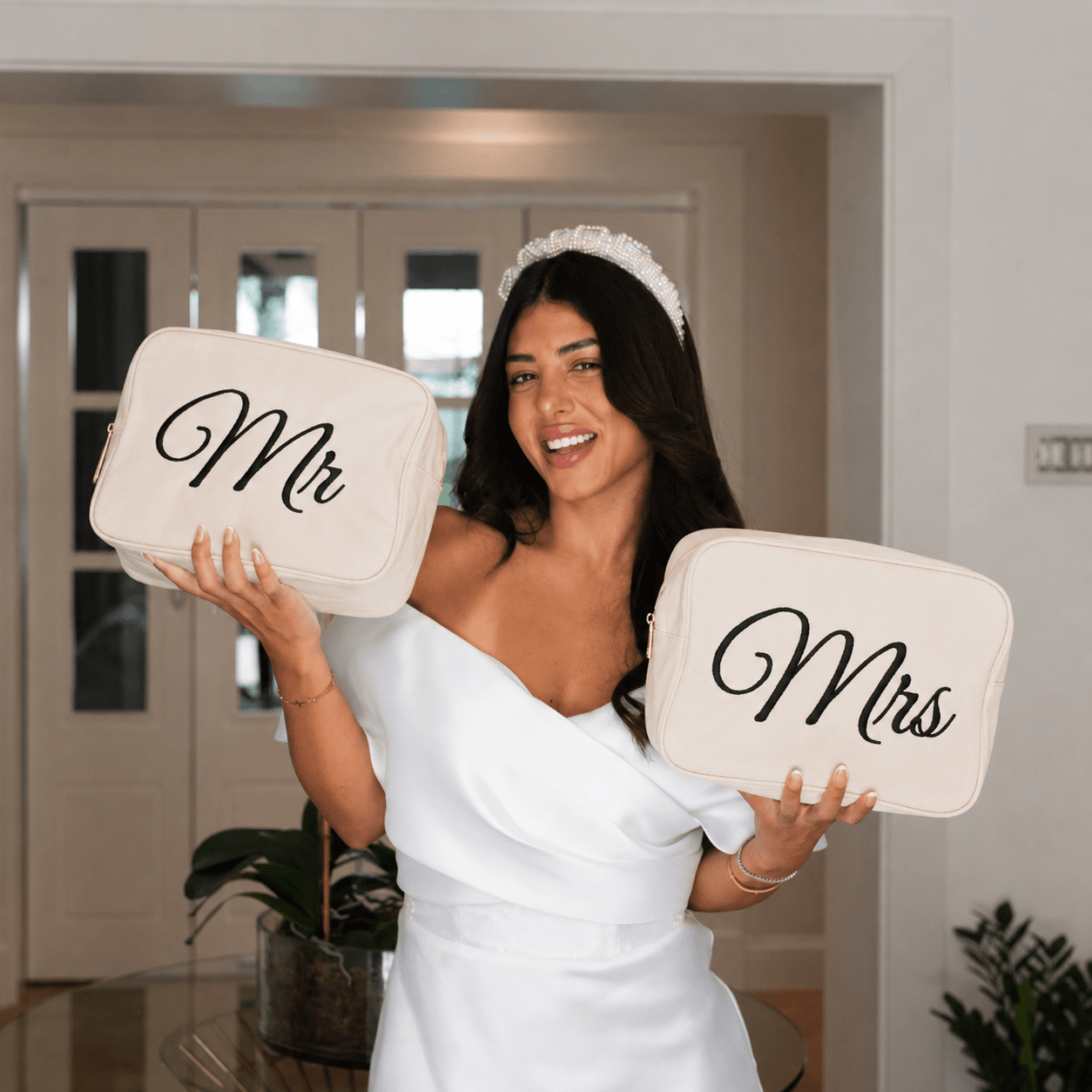 "Mr & Mrs" Large Pouch Set of Two - The Happy Tribe