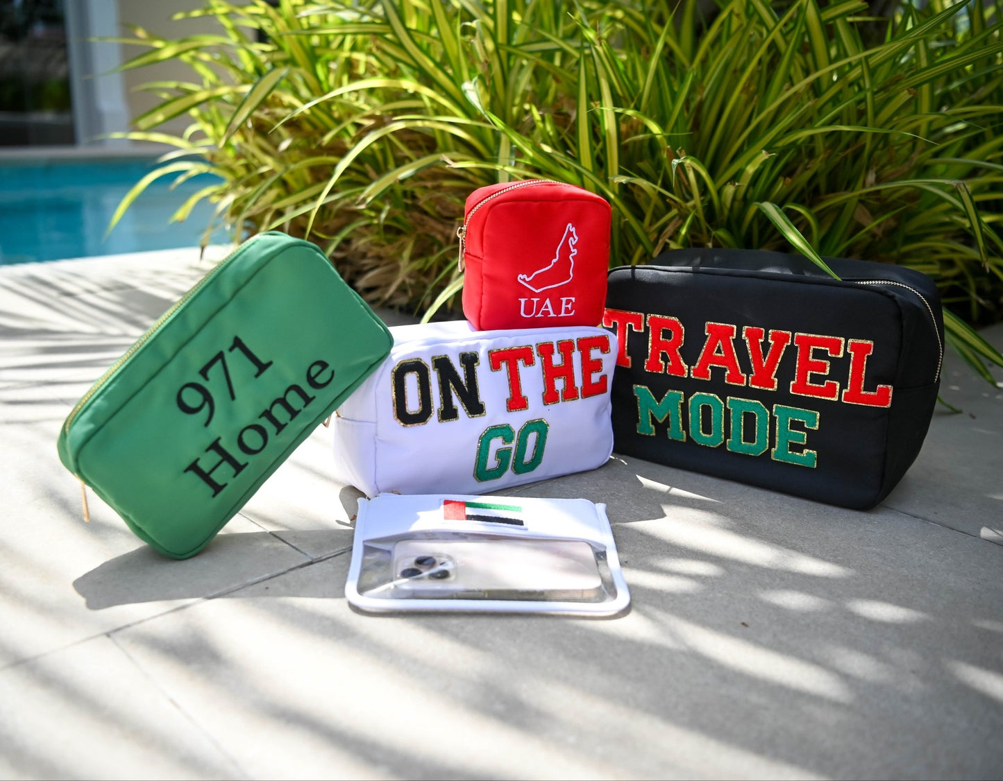 "On The Go" Medium Pouch, White - The Happy Tribe