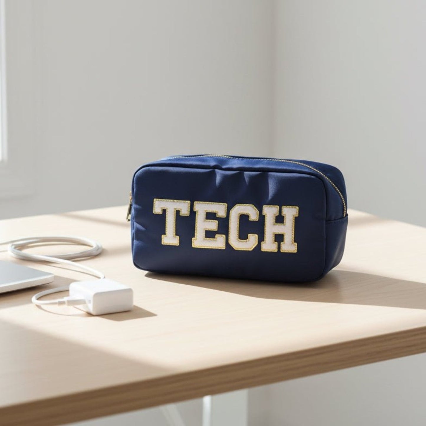 "Tech" Medium Pouch, Navy - The Happy Tribe