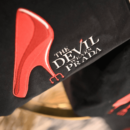 "The Devil Wears Prada", Large Velvet Pouch, Black - The Happy Tribe